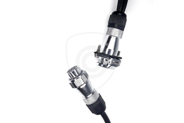 Flexibele vierpolige adapter voor aansluiting van camera’s op een aanhanger of oplegger man / vrouwelijk